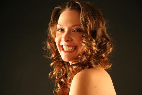 Locken-Guide: Von sanften Wellen bis zu definierten Curls - so klappt`s - Locken-Guide: Von sanften Wellen zu definierten Curls