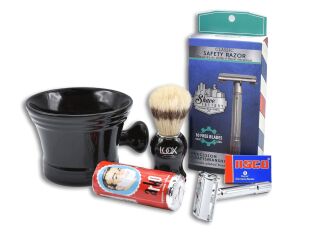 The Shave Factory Herren Rasurset mit Rasurhobel, Rasierpinsel, Rasierseife, Rasierklingen und Rasurmug schwarz